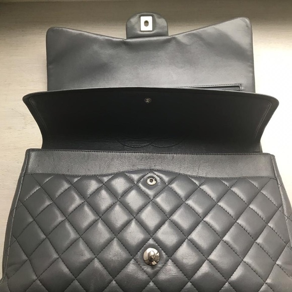 SOLD.Chanel Maxi Classic Bag Lambskin - Picture 7 of 8